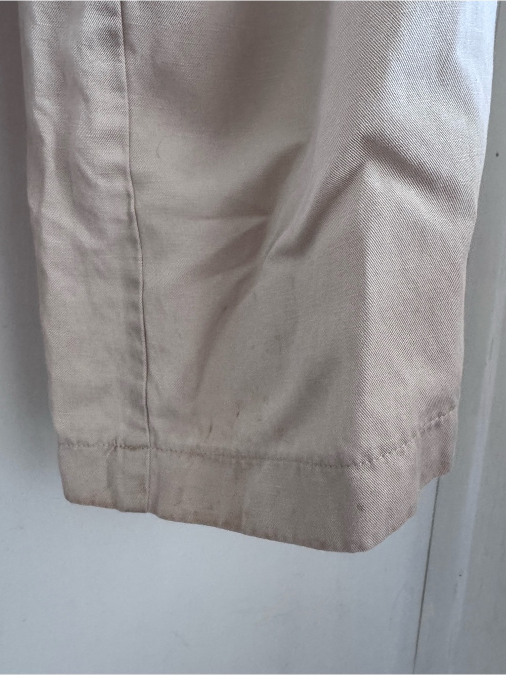 Astr The Label Cream Sleeveless V-Neck Cropped Vest with Wide-Leg Pants - Picture 9 of 15